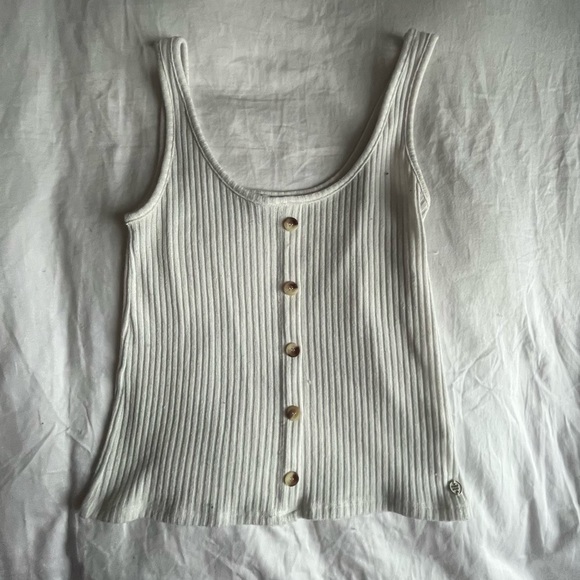 SUMMERY BUTTON-UP TANK TOP - Picture 2 of 4